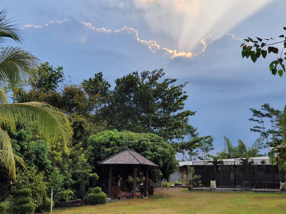 Borobudur Bed & Breakfast Магеланг Экстерьер фото